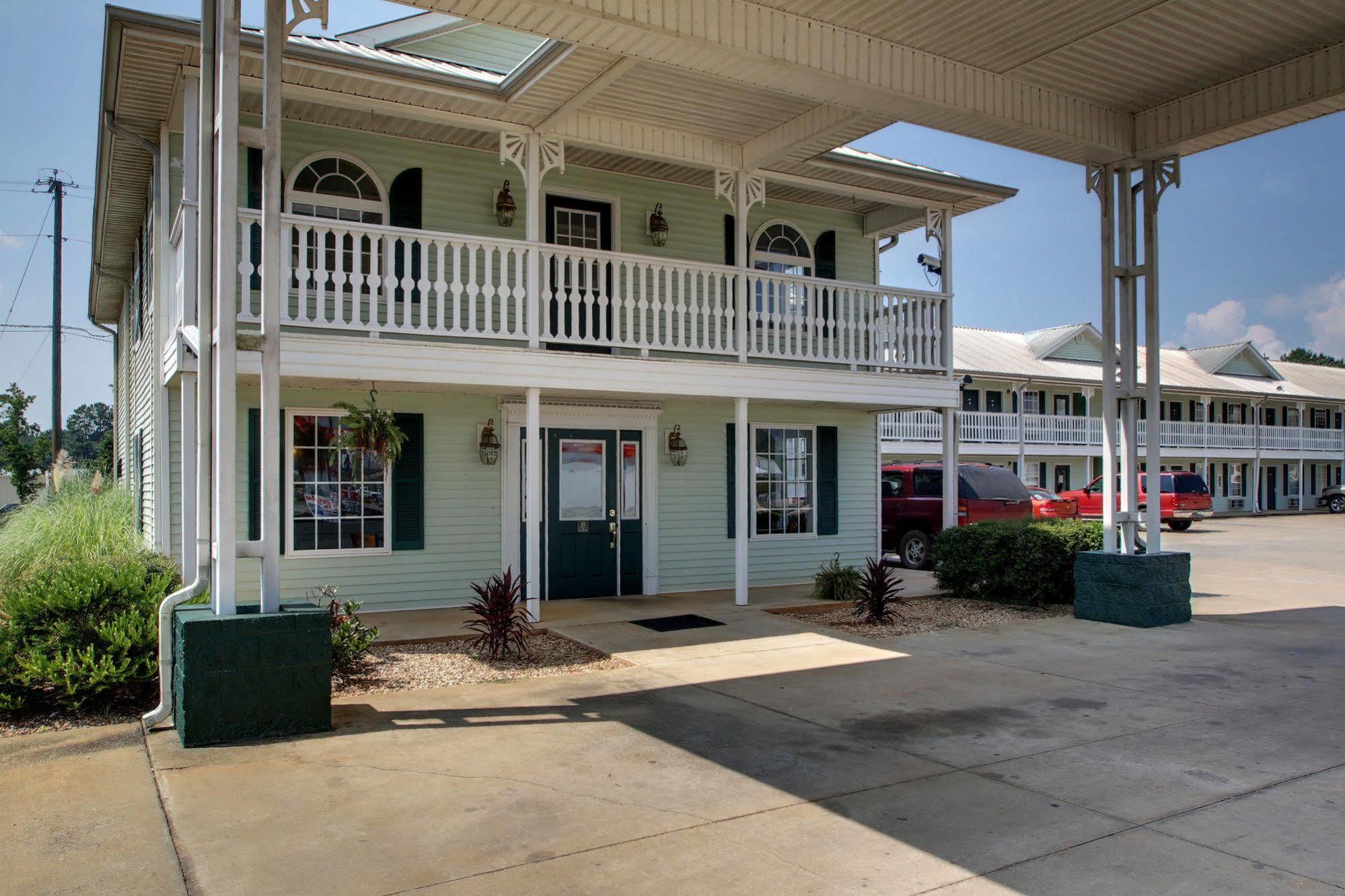 Key West Inn - Childersburg Екстер'єр фото
