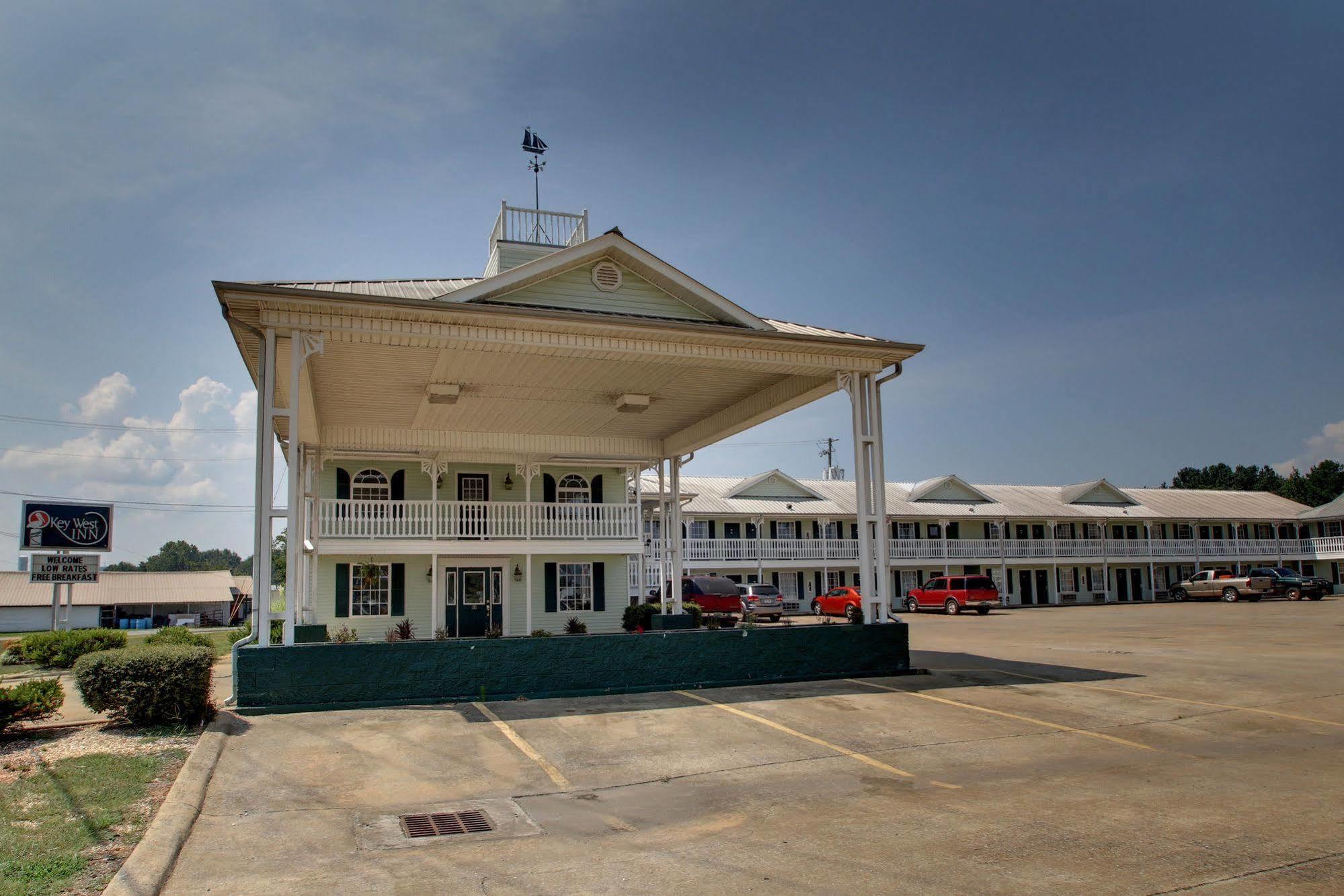 Key West Inn - Childersburg Екстер'єр фото