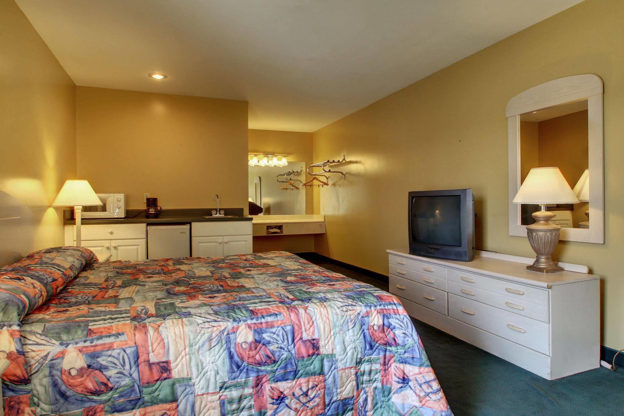 Key West Inn - Childersburg Екстер'єр фото