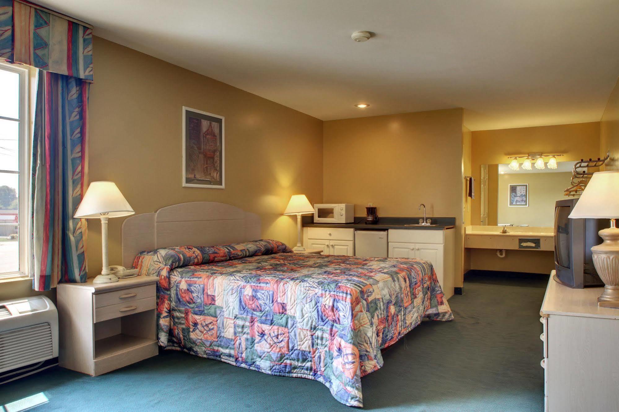 Key West Inn - Childersburg Екстер'єр фото