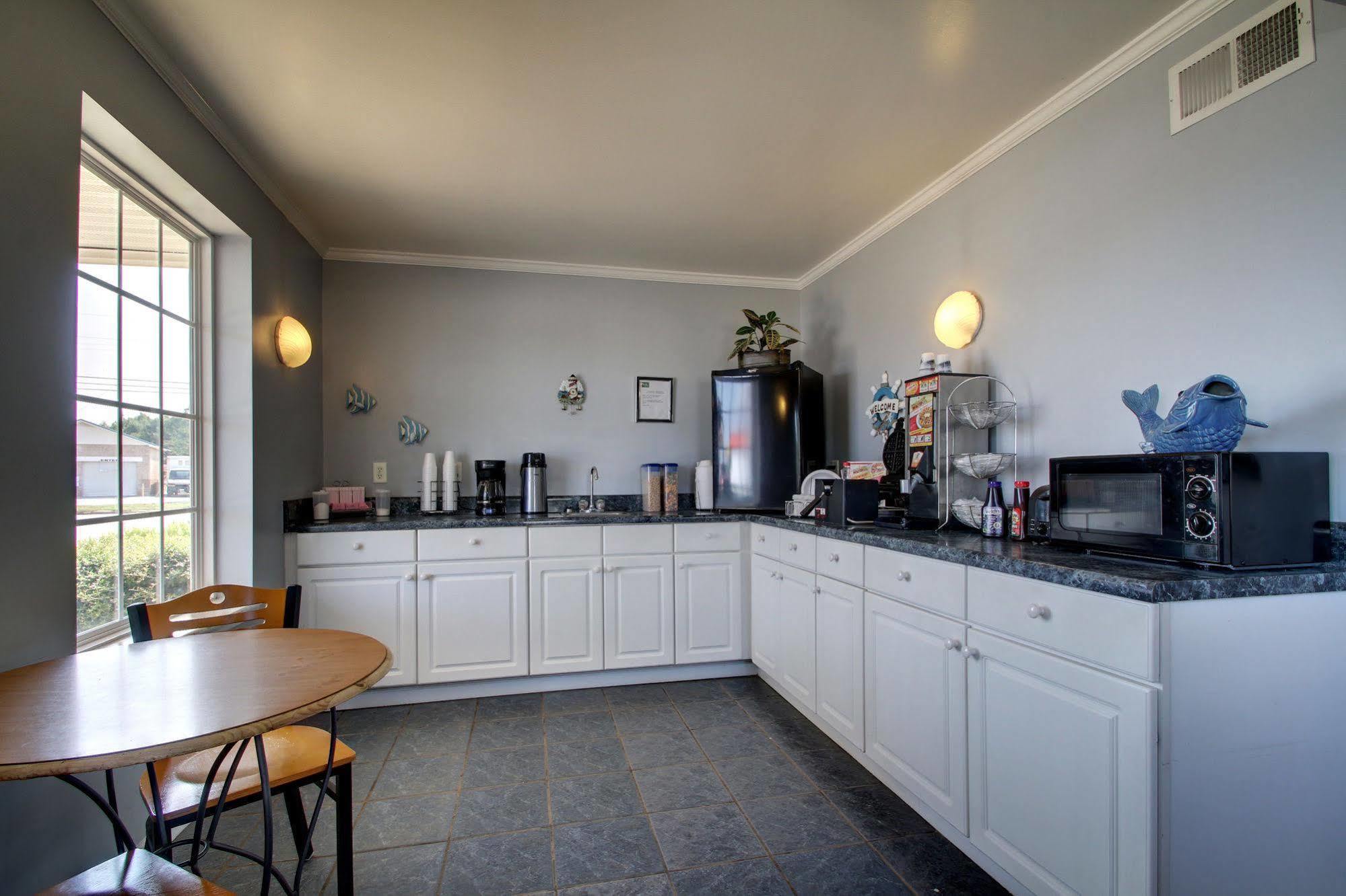 Key West Inn - Childersburg Екстер'єр фото