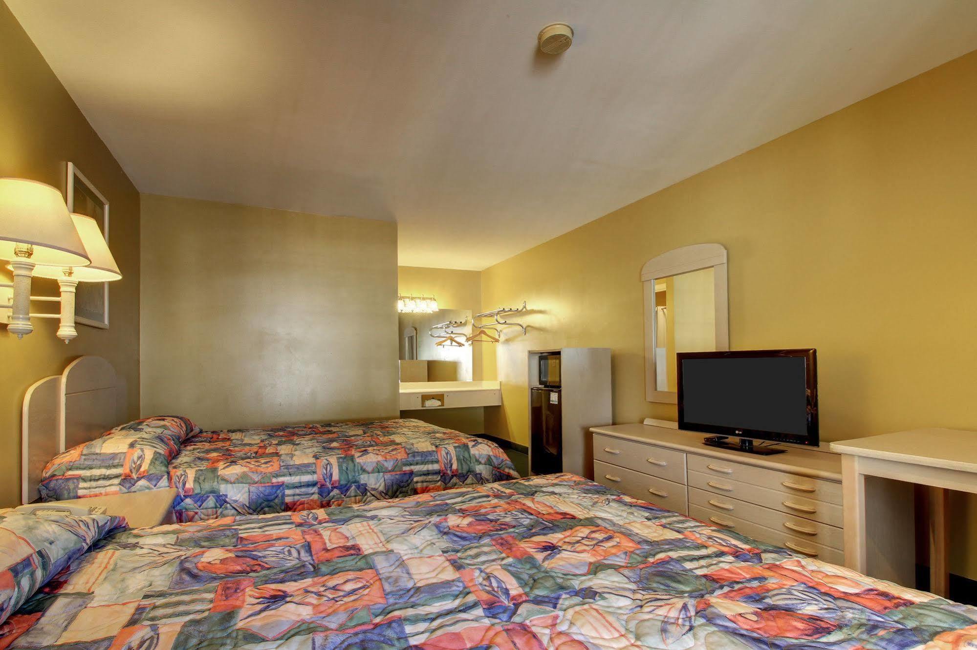 Key West Inn - Childersburg Екстер'єр фото